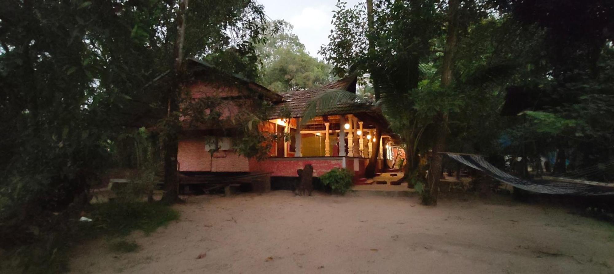 Abba Marari Beach Villas & Homestay Mararikulam Alappuzha Exterior foto